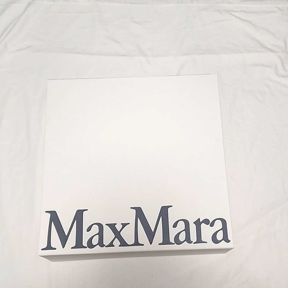 MaxMara Empty White Box